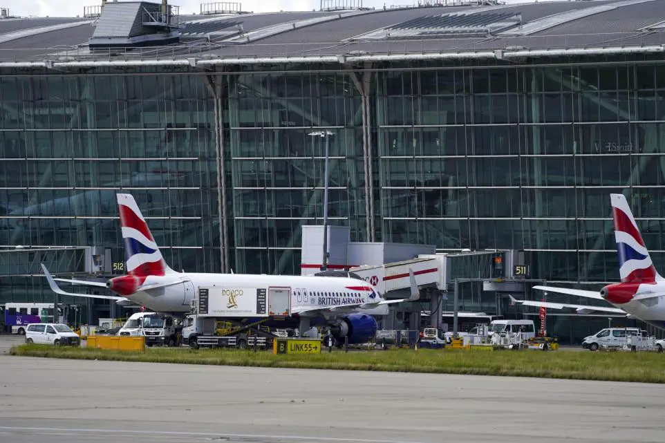 British Airways Passengers Suffer Baggage Chaos At Heathrow