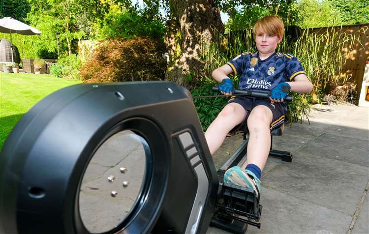 Oscar Best Doing A Rowing Challenge