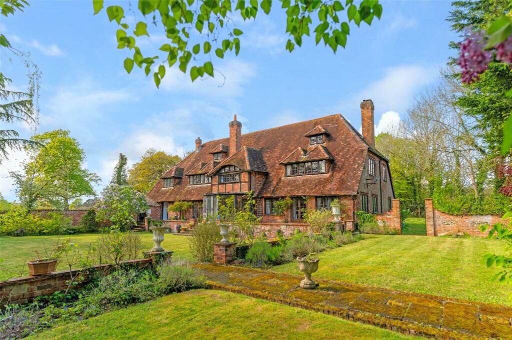 Country Barn On The Market For £1,850,000 Within Calcot Golf Course