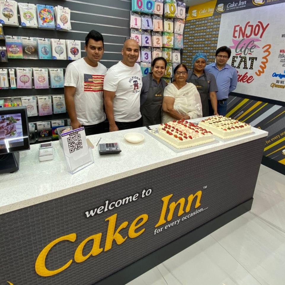 New Cake Shop Opens In Bracknell Town Centre