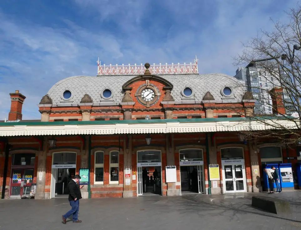 New Coffee Shop Planned For Slough Train Station