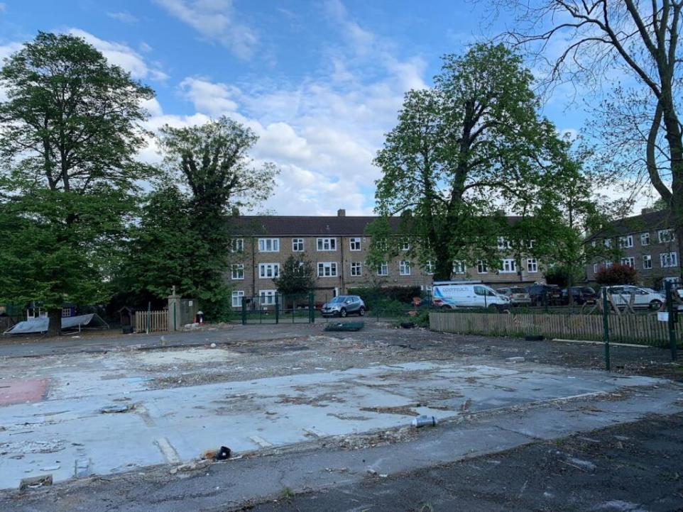 https://www.readingchronicle.co.uk/news/24628123.former-heights-primary-school-site-sale-caversham/