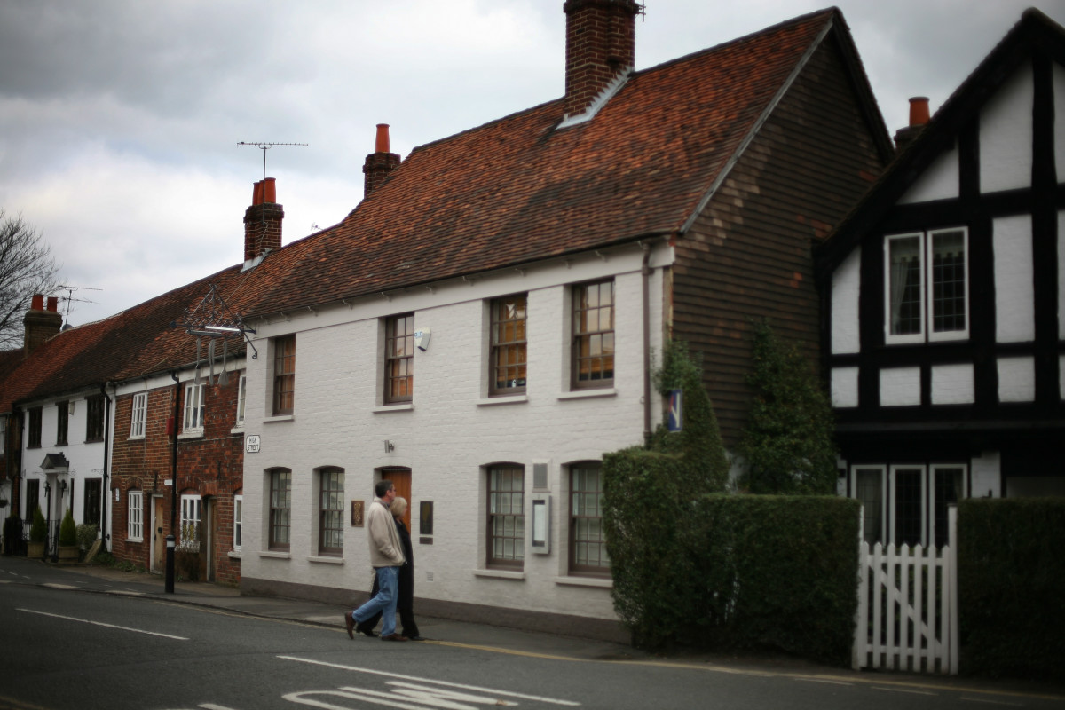 Heston Blumenthal's Fat Duck Shuts After Food Poisoning Scare